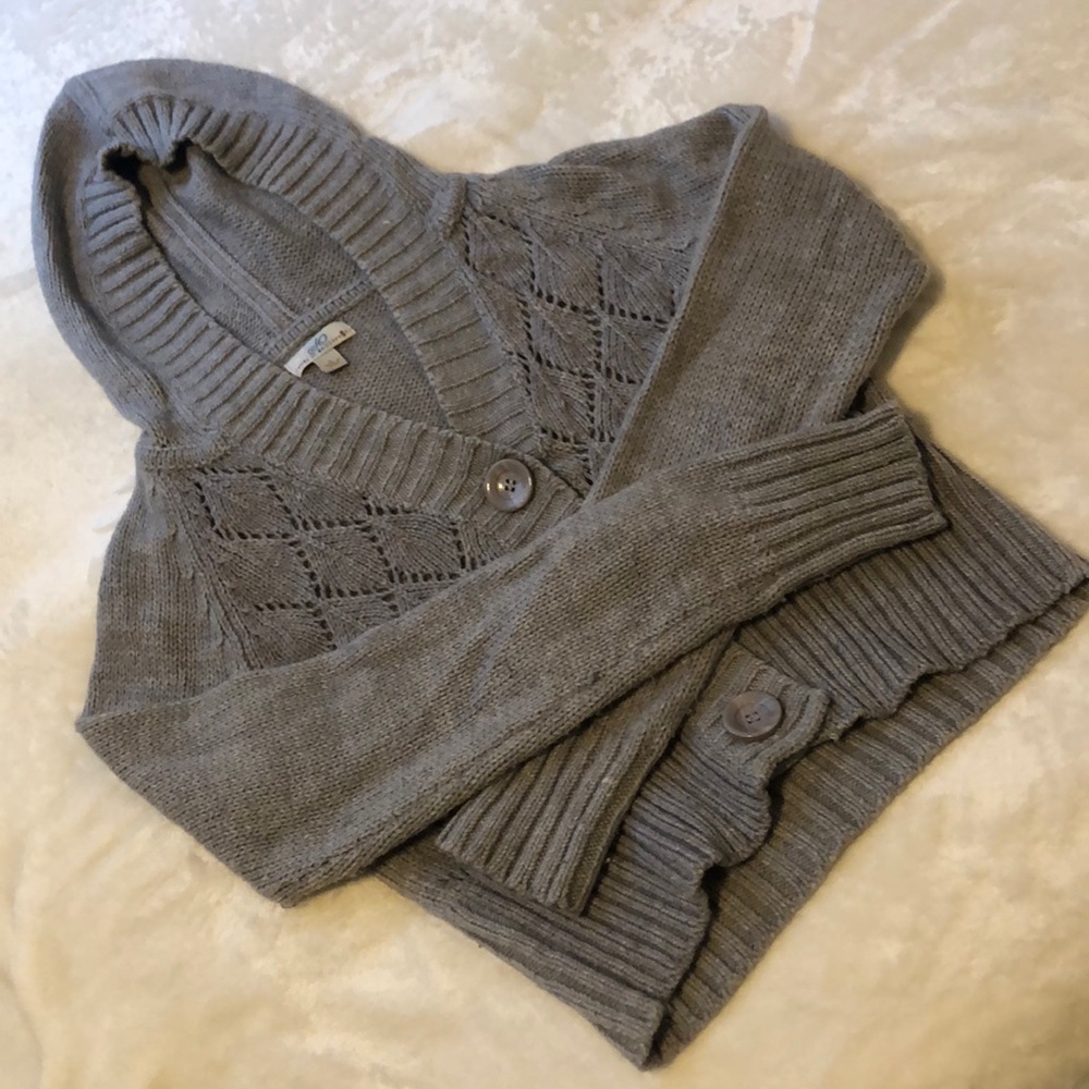 SO brand, grey knitted mild crop sweater cardigan